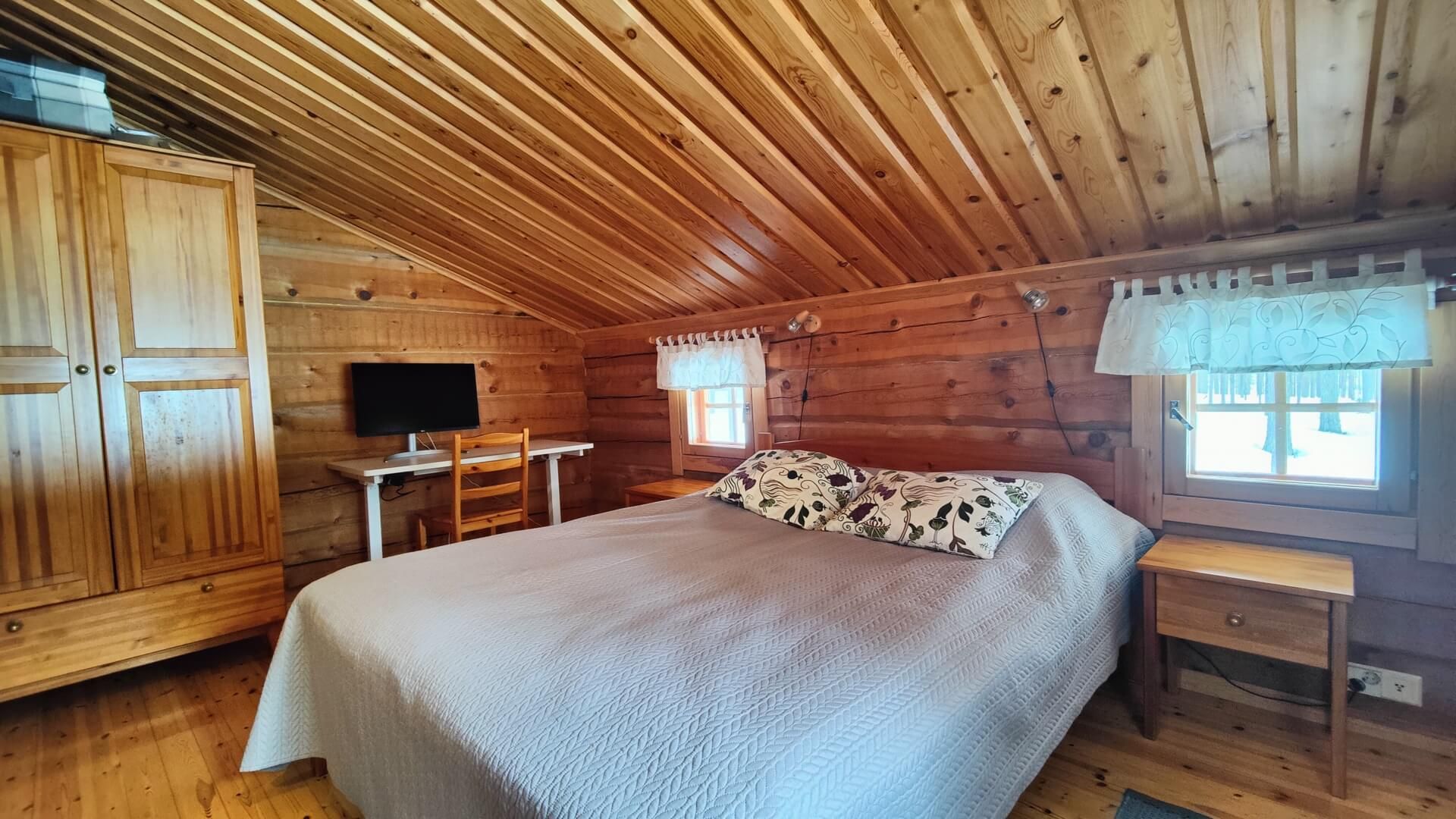 yläkerran makuuhuone